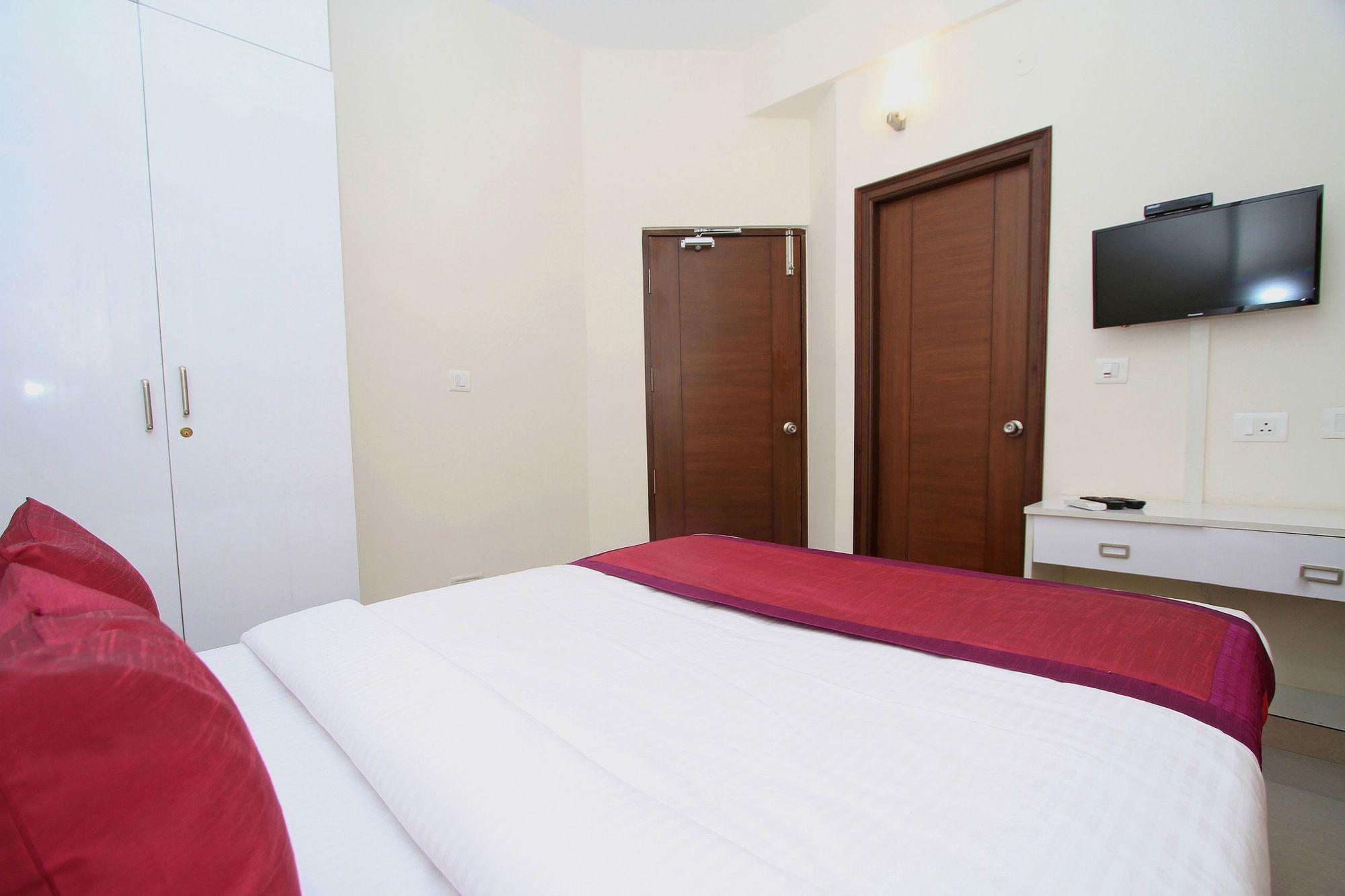 Oyo 4797 Lulu Hospitality Hotel Yelahanka Exterior photo